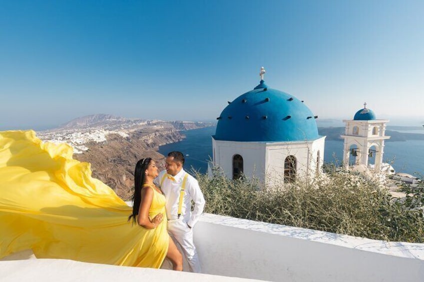 Flying Dress Photoshoot in Santorini with Hotel Pickup