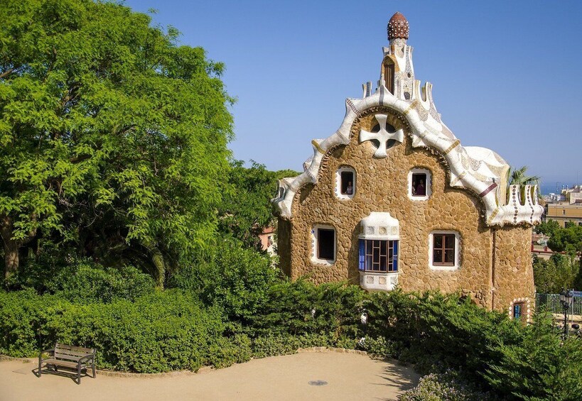 Picture 2 for Activity Barcelona: Park Güell Guided Tour