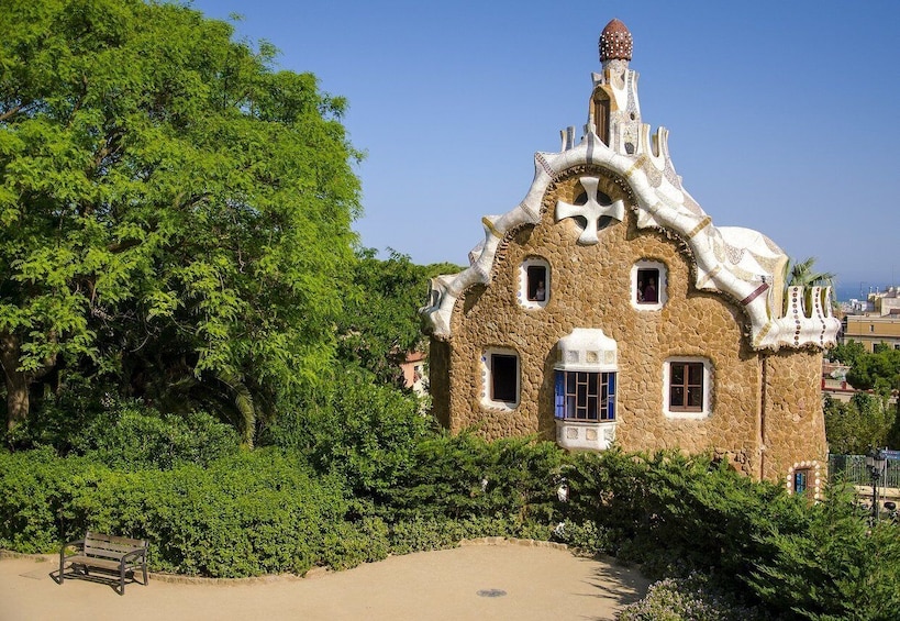 Picture 2 for Activity Barcelona: Park Güell Guided Tour