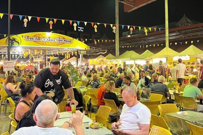 Chiangmai Temples and Market TukTuk Evening Night Tour