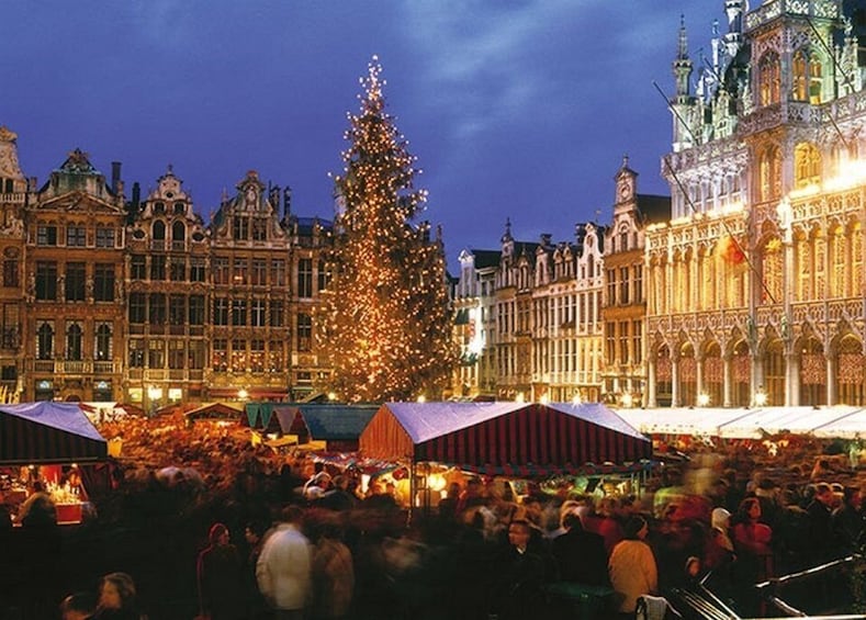 Brussels: 4-Hour Private Christmas Market Guided Tour