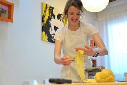 Masakan rumahan di Testaccio: Cacio e Pepe, Amatriciana, Carbonara