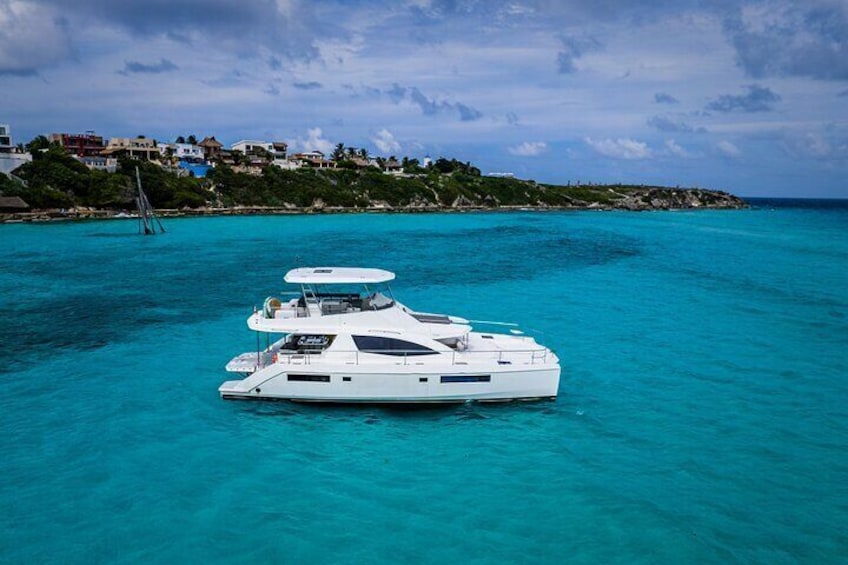 Romantic Dinner on 51´ Catamarán Leopard