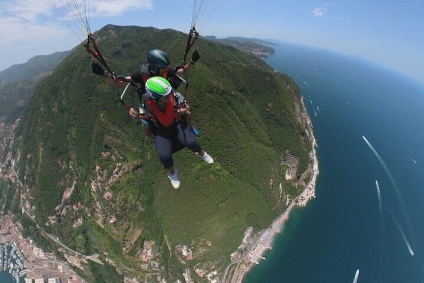 30-Minute Paragliding Flight Over the Amalfi Coast