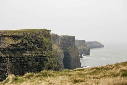 Fra Galway: Heldagstur til Cliffs of Moher og Burren