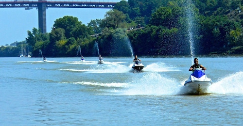 Bordeaux: Guided Jet Ski Tour