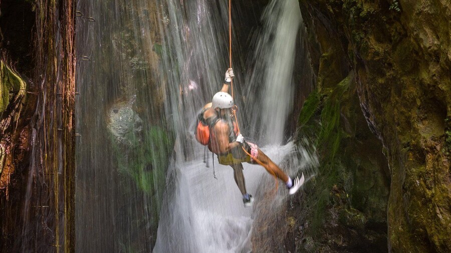 Rio Colorado: Canyoning Tour with La Victoria Waterfall