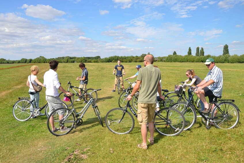Picture 2 for Activity Oxford: City Bike Tour with Student Guide