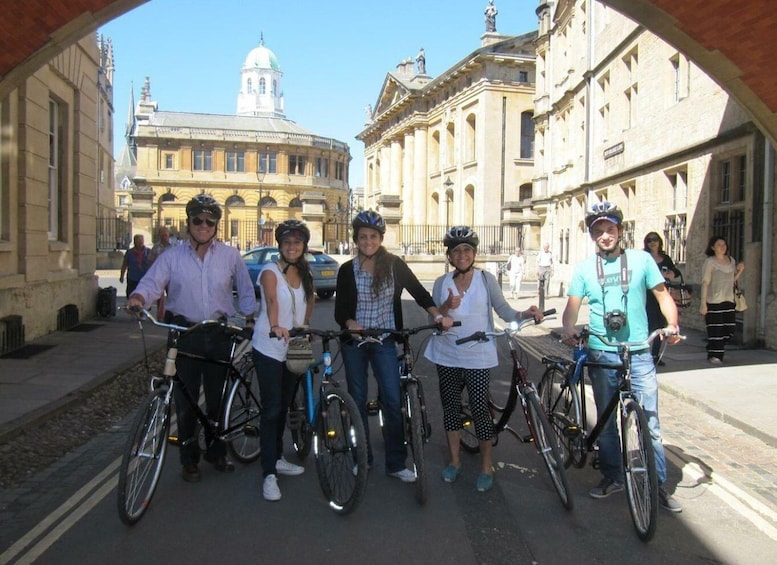 Picture 1 for Activity Oxford: City Bike Tour with Student Guide