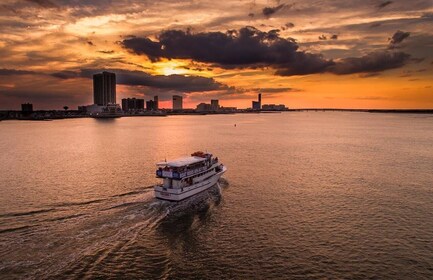 Atlantic City: Evening Happy Hour Ocean Cruise