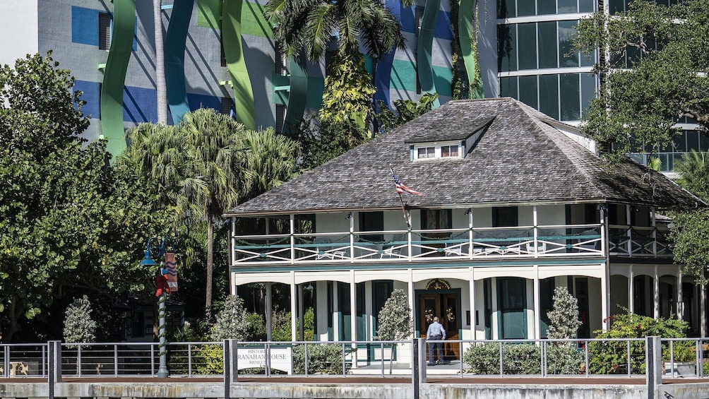 Fort Lauderdale: 90-Min Sunset Cruise Millionaire Home & New River