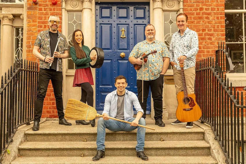 Dublin: Music and Dance Show at The Irish House Party