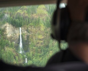 Portland: Private Columbia Gorge Waterfalls Scenic Air Tour