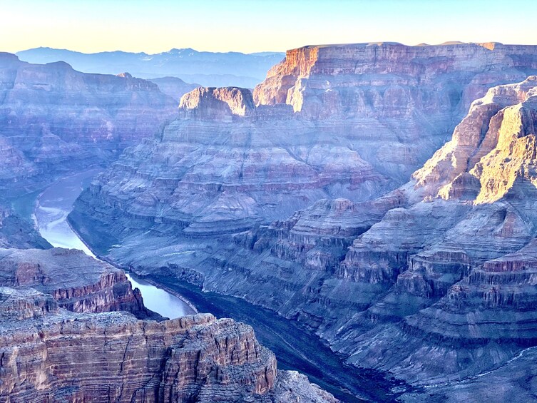 Shuttle: Between Las Vegas and Grand Canyon West