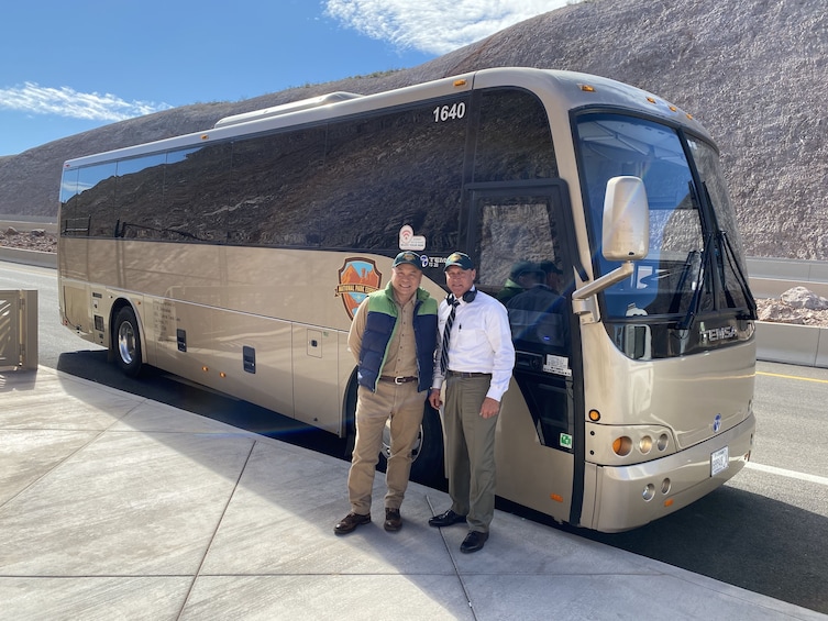 Shuttle: Between Las Vegas and Grand Canyon West