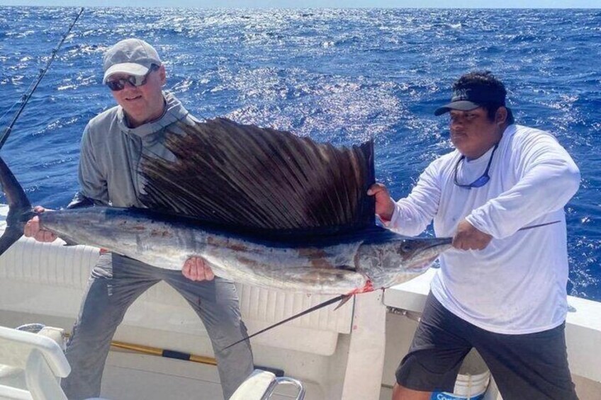 4 Hour Private Fishing Tour in Puerto Aventuras Riviera Maya