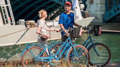 Lyon: discover the best spots on a guided bike tour