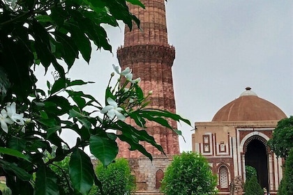 Delhi a historic and Heritage 7 hours experience trip
