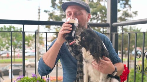 Dublin: Kustwandeling en Pints & Puppies