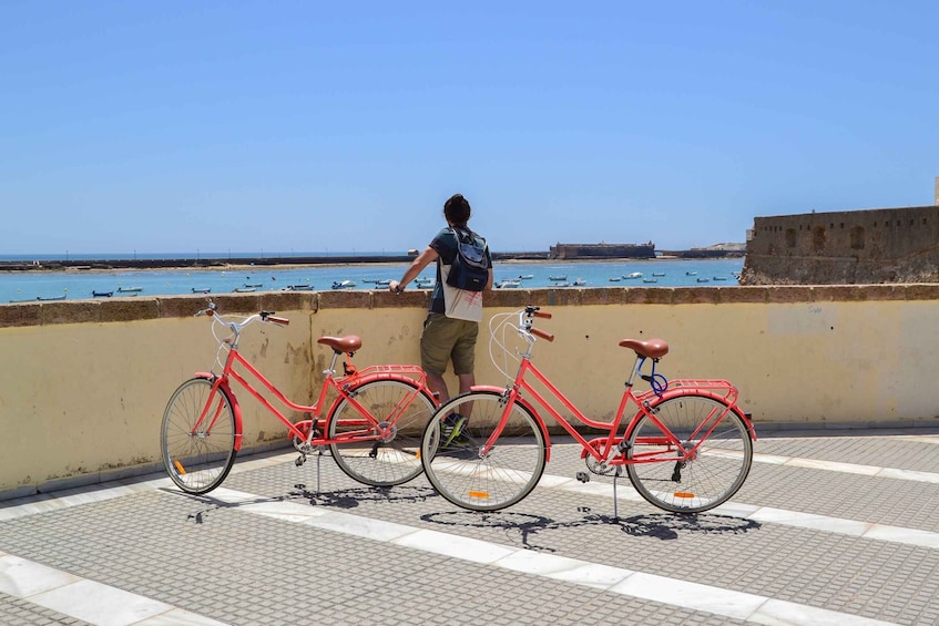 Picture 1 for Activity Cadiz: City Bike Tour