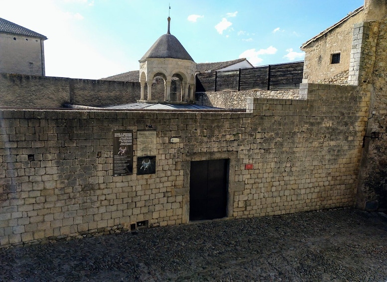 Picture 6 for Activity Girona: Jewish Heritage Guided City Tour and Museum Visit