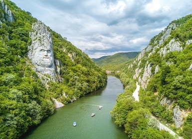 Belgrad: Iron Gate National Park Tour med 1 timmes motorbåt