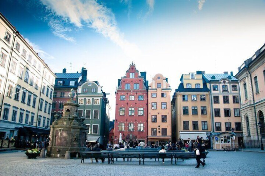 Small Group 3-Hours Walking Tour in Stockholm