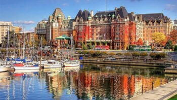 Guided Food & History Tour with Tastings
