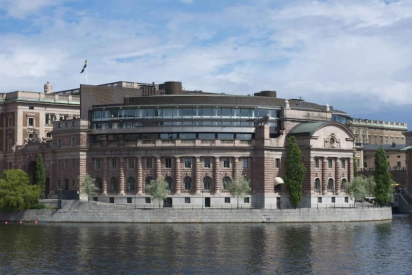 Stockholm: Self-Guided Mystery Tour by the Parliament