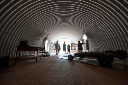 ダーウィンダーウィンの爆撃WW2ハーバークルーズ付きツアー