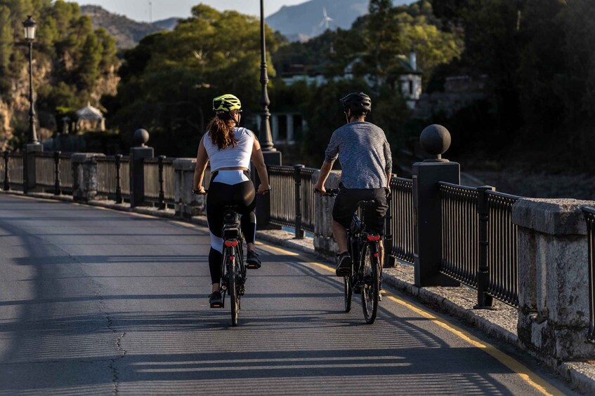 Picture 1 for Activity 4-Hour E-Bike Tour to Puerto de Leon (roundtrip)