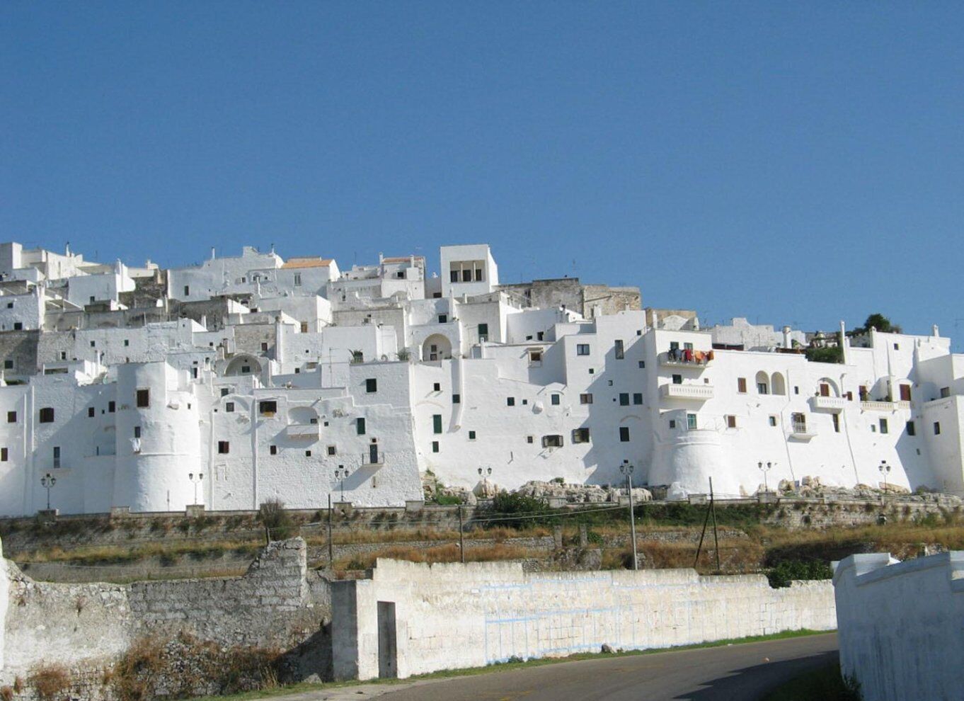 OSTUNI private tour: beautiful old white town