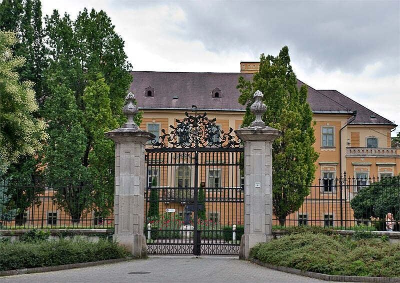 Picture 3 for Activity From Budapest: Guided Tour of Eger with Wine Tasting