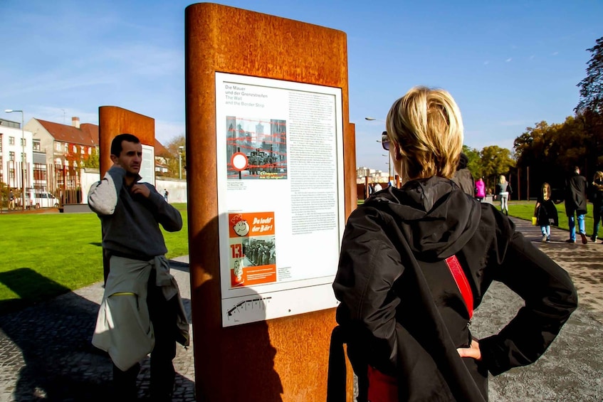 Picture 4 for Activity Berlin: Berlin Wall Tour Berlin East West