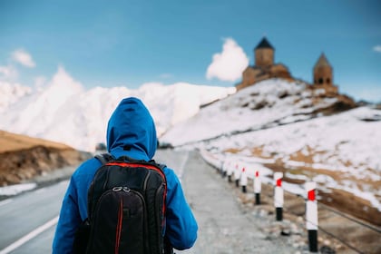 Tbilisi: Gudauri och Kazbegi dagsutflykt inklusive 4WD