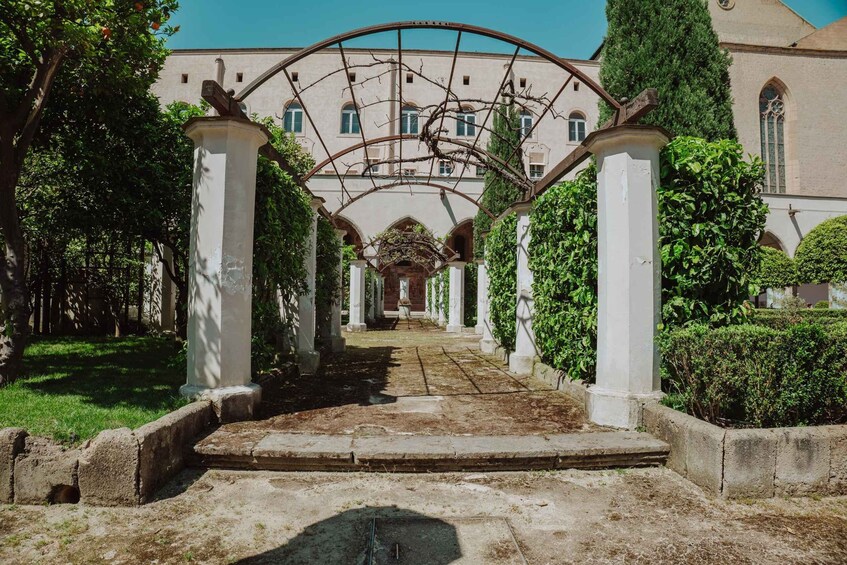 Picture 26 for Activity Naples: Downtown, Veiled Christ & Cloister of St Clare Entry