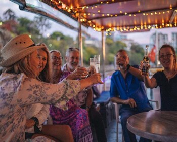 บริสเบน: ล่องเรือชมพระอาทิตย์ตกดินและชมแสงไฟเมือง