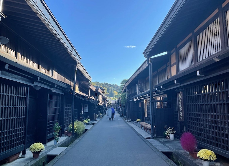 Picture 3 for Activity Takayama: Old Town Guided Walking Tour 45min.