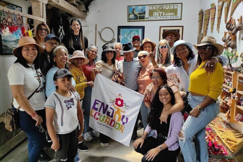  Tour Full-Day Mercado de Otavalo + Cotacachi, Ecuador.