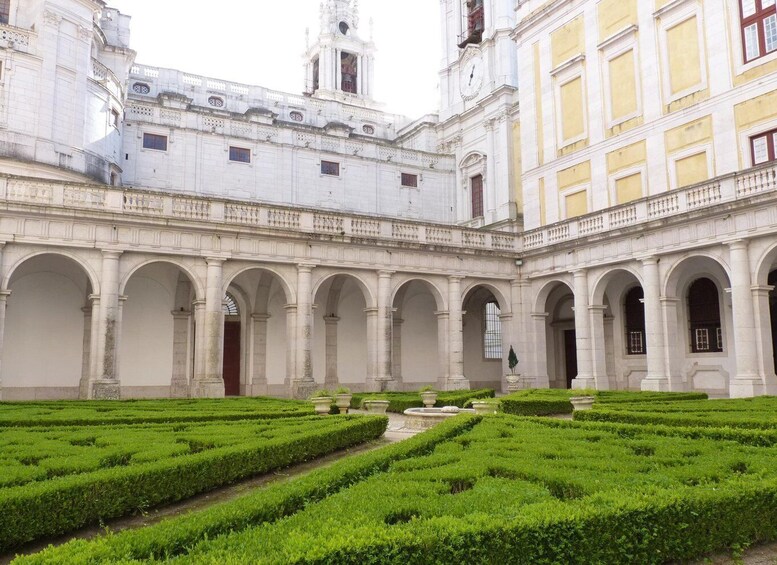 Picture 18 for Activity From Lisbon: Coastal Villages and Mafra Palace Guided Tour