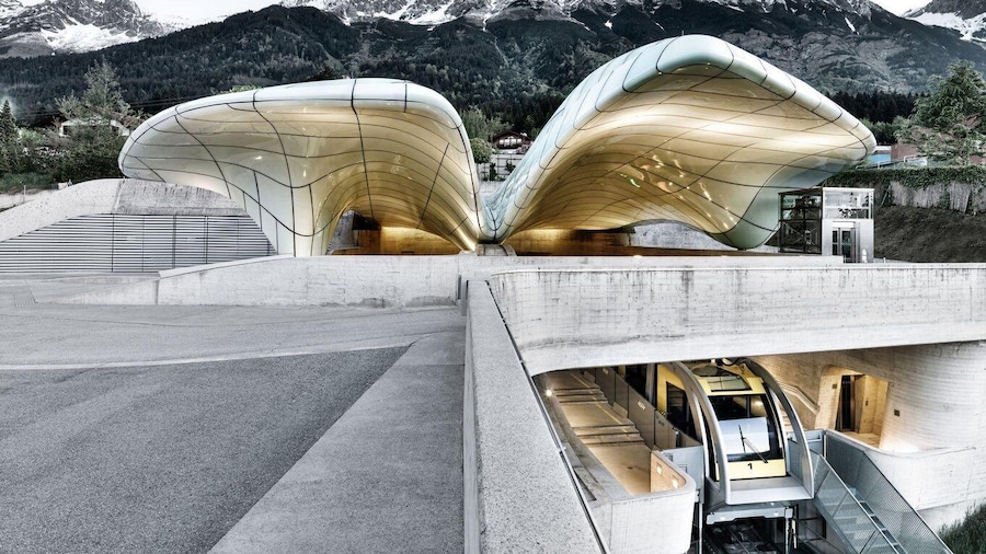 Hungerburg: Roundtrip Funicular Tickets from Innsbruck