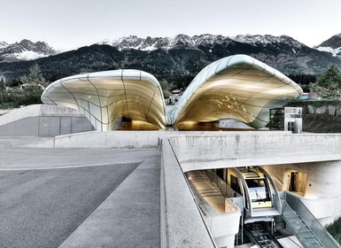 Hungerburg: Billetes de ida y vuelta en Funicular desde Innsbruck