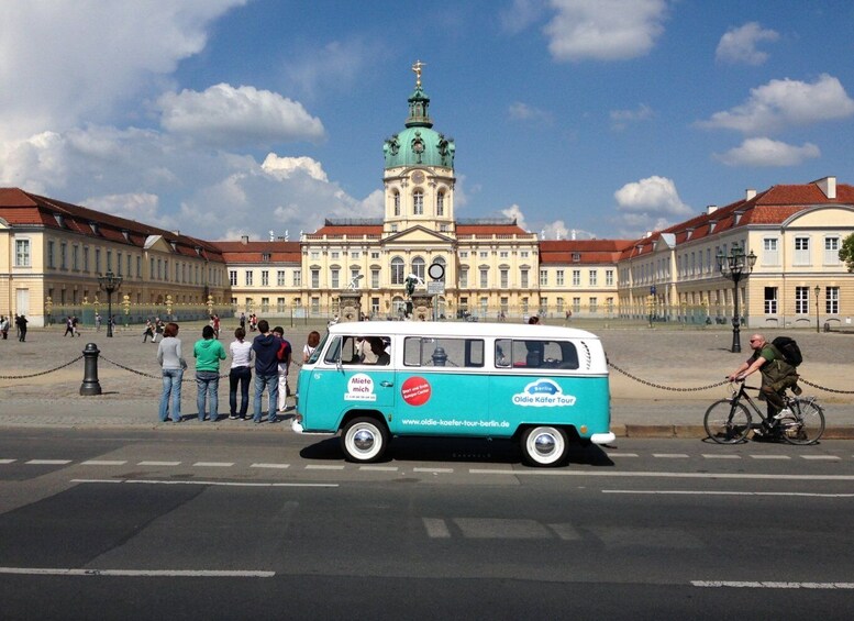 Picture 2 for Activity Berlin: 2-Hour Discovery Tour in a Volkswagen T2 Van