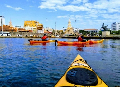 Cartagena: ทัวร์พายเรือคายัคในกำแพงเมือง