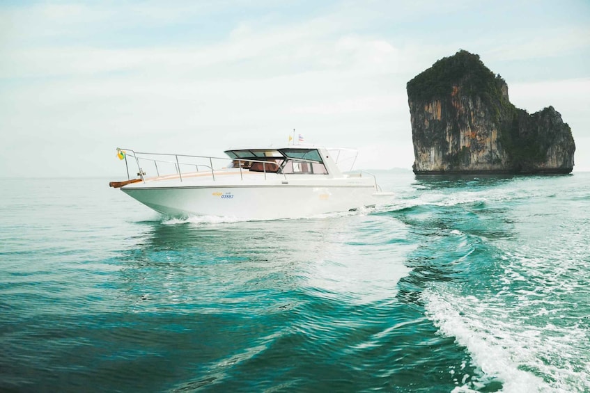 Phi Phi Islands: Private Full-Day Trip by Speedboat w/ Food