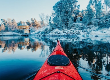 Stockholm: Archipelago Winter Kayaking and Fika Experience