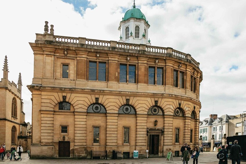 Picture 8 for Activity Oxford: University and City Walking Tour with Alumni Guide