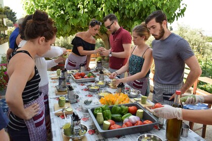 Chania: Kelas Memasak Otentik di Pegunungan Putih