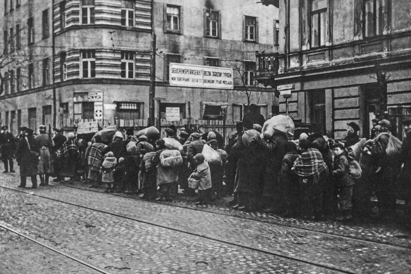 Picture 10 for Activity Warsaw: Ghetto, Jewish Cemetery & POLIN Museum Private Tour