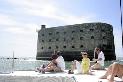 Au départ de La Rochelle : Croisière à la voile vers Fort Boyard